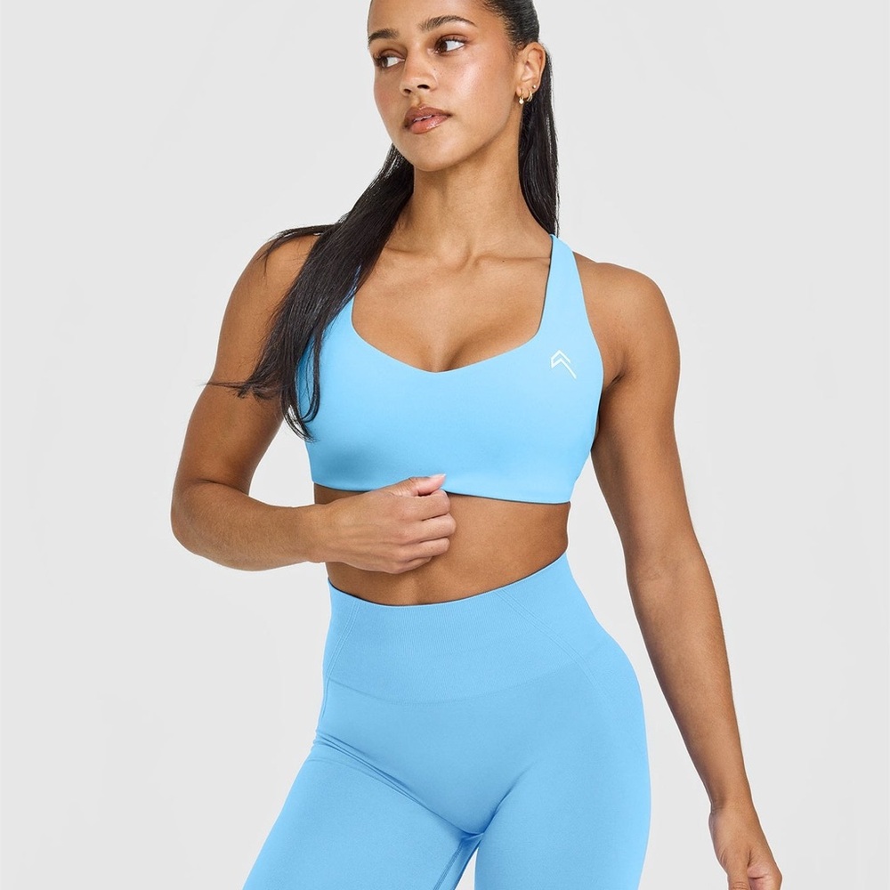 EasyLift Cross Back Sports Bra in Arctic Blue, Large